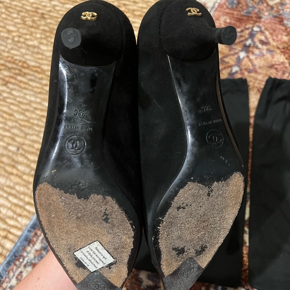 Vintage Chanel kitten heels - Picture 11 of 12